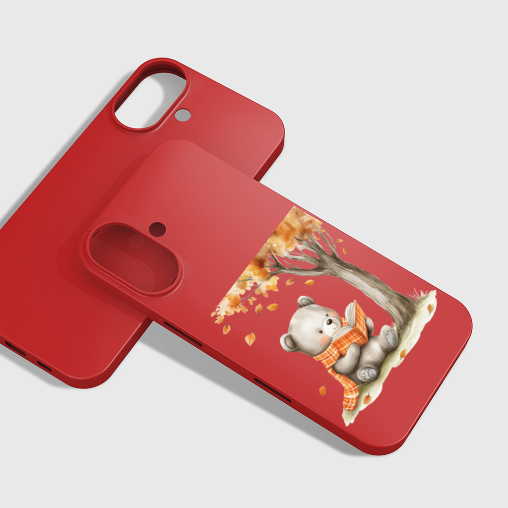 Kitap Okuyan Turuncu Atkılı Ayı iPhone 16 Plus Kılıfı