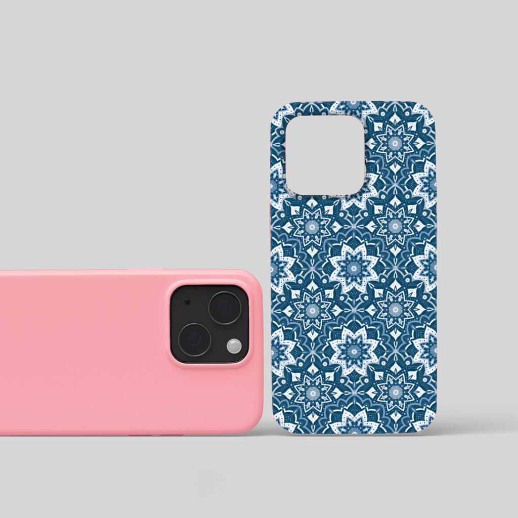 Elegant Blue Mandala Pattern iPhone 15 Plus Case