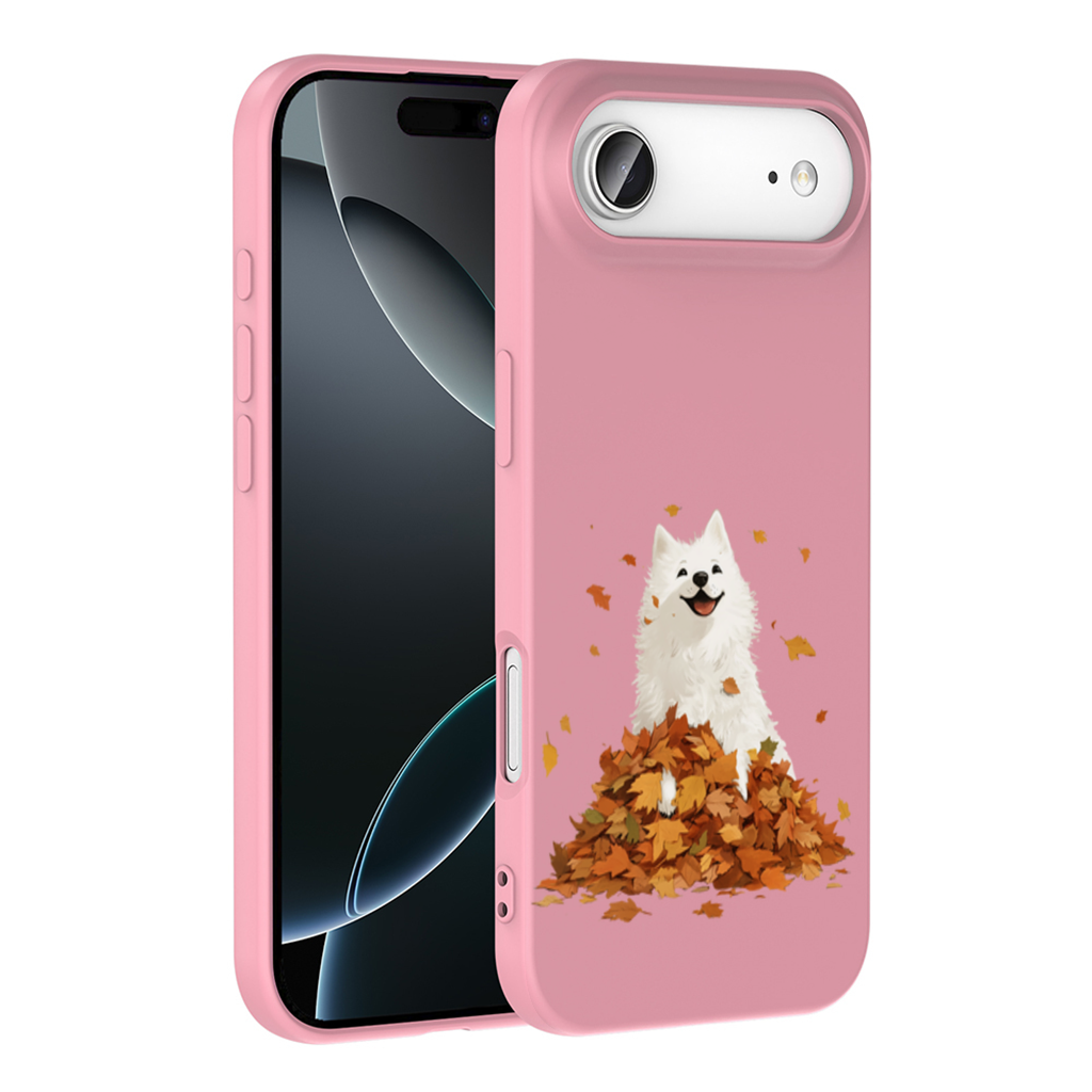 Mutlu Beyaz Köpek ve Sonbahar Yaprakları iPhone 17 Air Kılıfı