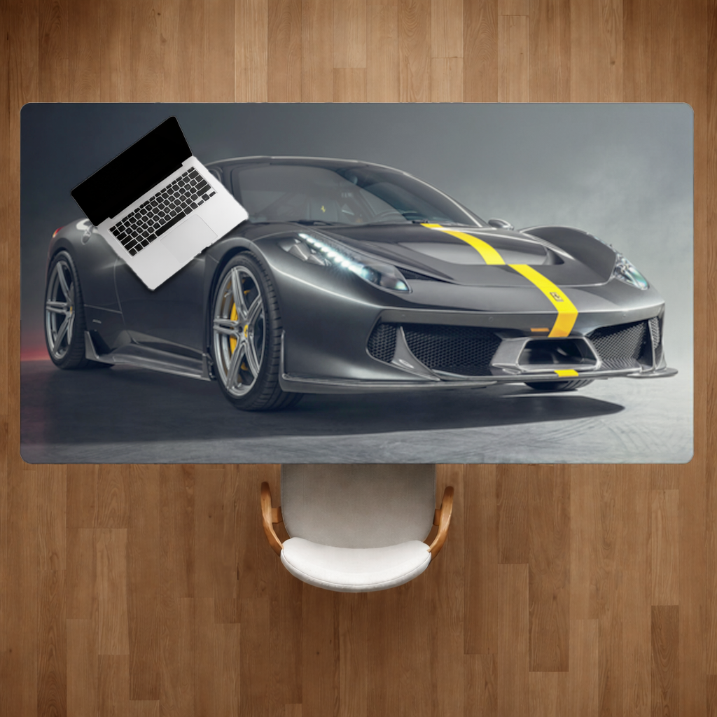 Ferrari 458 Italia Karbon Fiber Detaylı Özel Versiyon Masa Matı