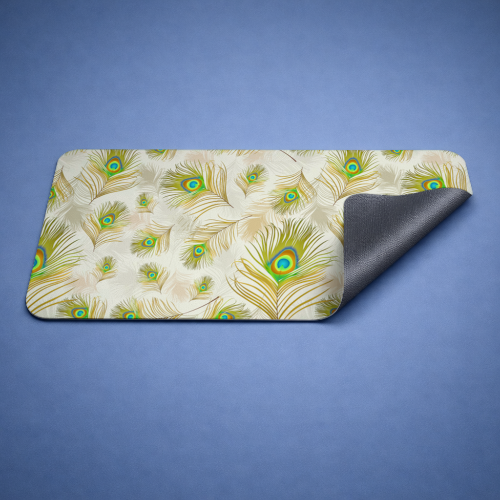 Zarif Tavus Kuşu Tüyleri ve Egzotik Doğa Deseni Mouse Pad
