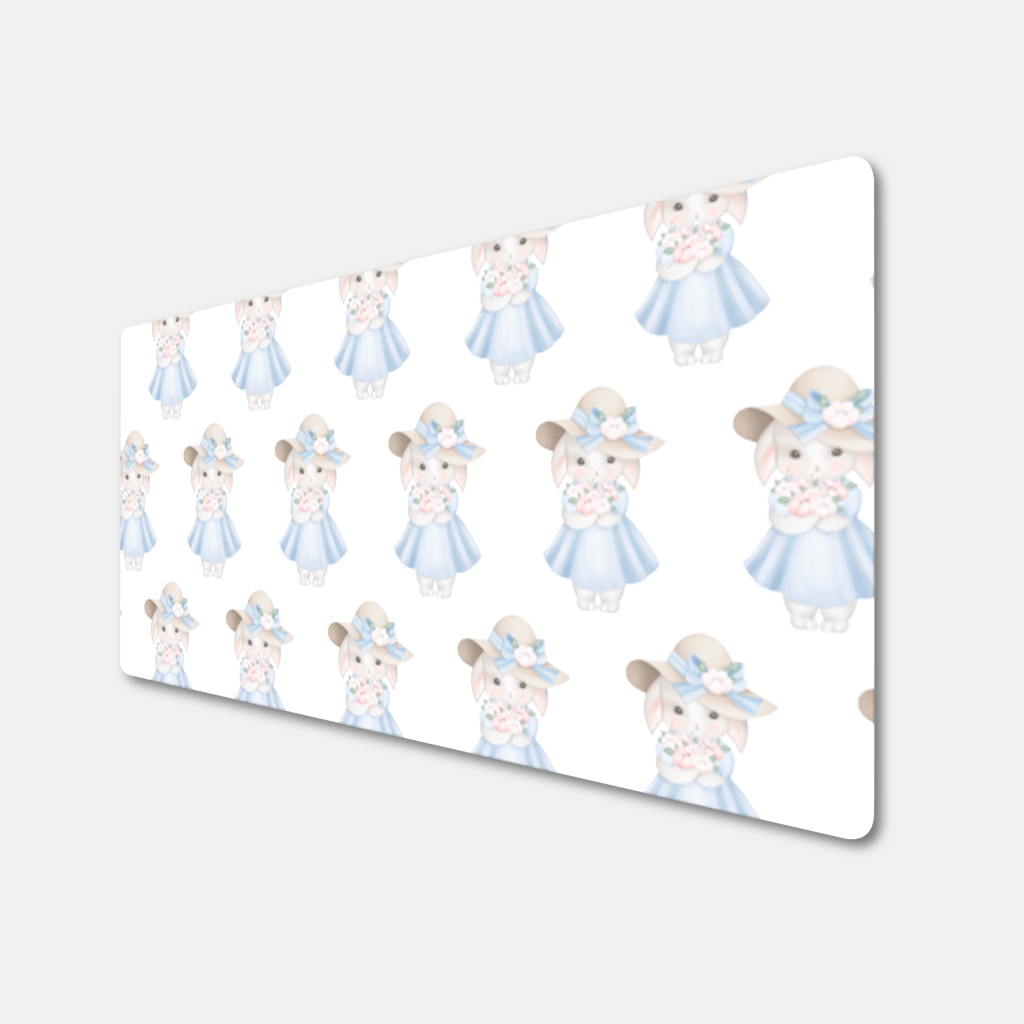 Çiçek Tutan Şapkalı Sevimli Tavşan Mouse Pad